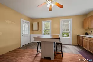 220 Murray St, Meriden, CT 06450 - Photo 5