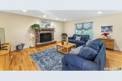 29 Narragansett Trail, Newtown, CT 06482 - Photo 15