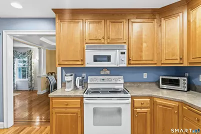 29 Narragansett Trail, Newtown, CT 06482 - Photo 11