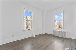394 Gregory St, Bridgeport, CT 06604 - Photo 17