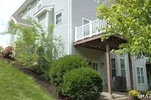 8 Sampson Terrace, Danbury, CT 06810 - Photo 3