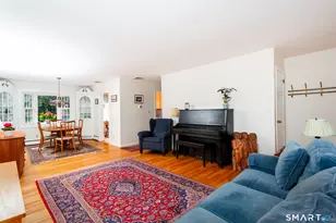 31 Edward Pl, Stamford, CT 06905 - Photo 9
