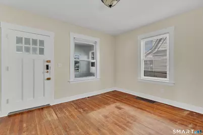 215 Overland Avenue, Bridgeport, CT 06606 - Photo 9