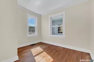 215 Overland Ave, Bridgeport, CT 06606 - Photo 15