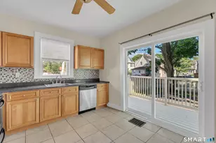 215 Overland Ave, Bridgeport, CT 06606 - Photo 21