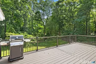 17 Nutmeg Dr, Greenwich, CT 06831 - Photo 5