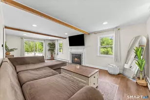 5 Sanford Ave, Enfield, CT 06082 - Photo 9