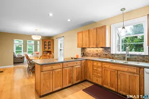 35 North St, Enfield, CT 06082 - Photo 13