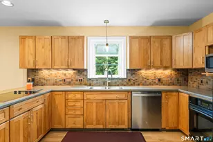35 North St, Enfield, CT 06082 - Photo 17