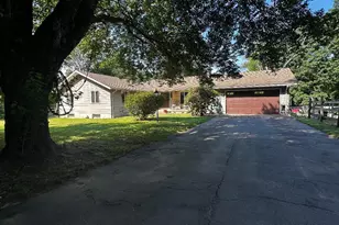 15 School Rd, Colchester, CT 06415 - Photo 1