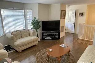 601 Foxboro Dr, Norwalk, CT 06851 - Photo 3