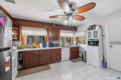 4 Francis Road, Danbury, CT 06810 - Photo 23