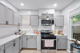 340 Bond St, Bridgeport, CT 06610 - Photo 11