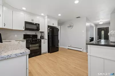 4 Pierson Drive, West Haven, CT 06516 - Photo 7