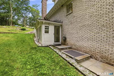 18 West Haviland Lane #B, Stamford, CT 06903 - Photo 3