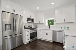 421-Ab Shelton Rd, Trumbull, CT 06611 - Photo 7