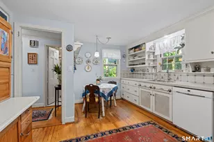 345 Ridgewood Rd, West Hartford, CT 06107 - Photo 11