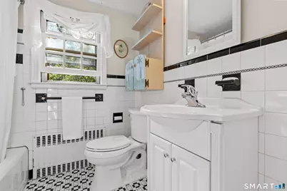 345 Ridgewood Road, West Hartford, CT 06107 - Photo 27