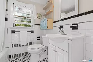 345 Ridgewood Rd, West Hartford, CT 06107 - Photo 27