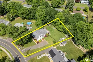 113 Regan Rd, Vernon, CT 06066 - Photo 3