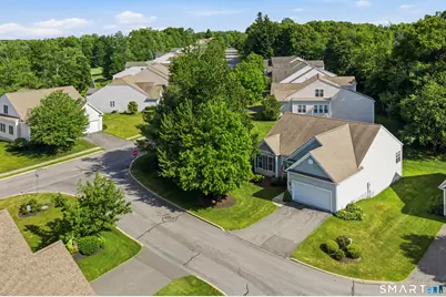 567 Inverness Court #567, Oxford, CT 06478 - Photo 3