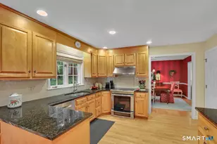 11 Dunne Wood Ct, Farmington, CT 06085 - Photo 11