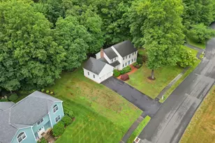 11 Dunne Wood Ct, Farmington, CT 06085 - Photo 3