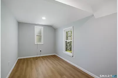 11 Bell Street, Bridgeport, CT 06610 - Photo 15