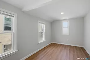 11 Bell St, Bridgeport, CT 06610 - Photo 11