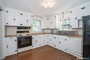 1847 Asylum Ave, West Hartford, CT 06117 - Photo 9