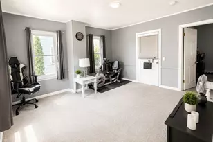 14 Asnuntuck St, Enfield, CT 06082 - Photo 5