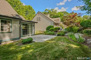 4 Bittersweet Ln, East Lyme, CT 06357 - Photo 7