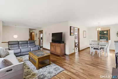 21 Markwood Road, Manchester, CT 06040 - Photo 7