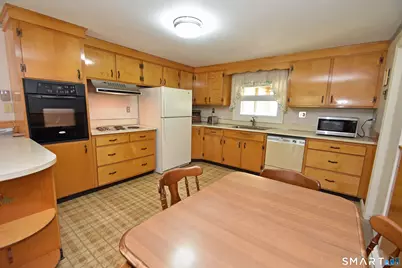 32 Quarry Road, Granby, CT 06035 - Photo 7