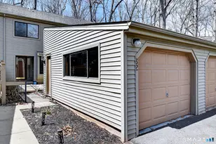 32 Farmington Chase Crescent, Farmington, CT 06032 - Photo 3