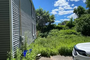 14 Brown Pl, New Haven, CT 06512 - Photo 3