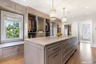 379 Ocean Dr W, Stamford, CT 06902 - Photo 27