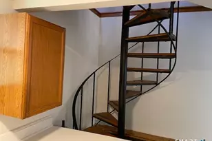39 Wethersfield Ave, Hartford, CT 06114 - Photo 7