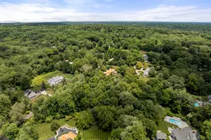 101 Hubbell Ln, Fairfield, CT 06824 - Photo 17