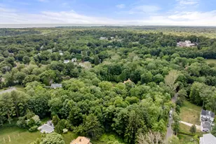 101 Hubbell Ln, Fairfield, CT 06824 - Photo 11