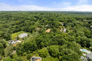 101 Hubbell Ln, Fairfield, CT 06824 - Photo 5