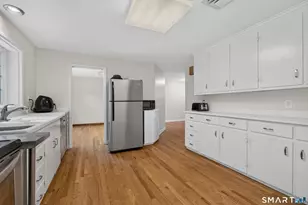 659 W Woods Rd, Hamden, CT 06518 - Photo 11