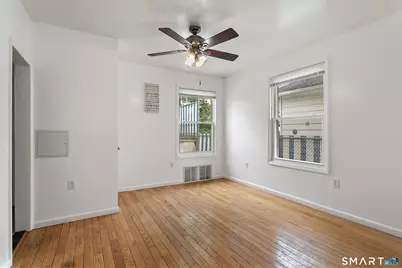372 Dover Street, Bridgeport, CT 06610 - Photo 19