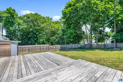 122 Macarthur Drive, Waterbury, CT 06704 - Photo 5