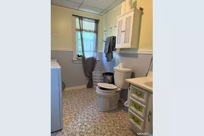 49 South Chapel Street, Torrington, CT 06790 - Photo 9