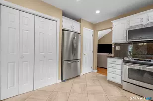 32 Justine Dr, North Haven, CT 06473 - Photo 7