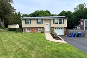 4 Harbor View Ave, Waterford, CT 06385 - Photo 1