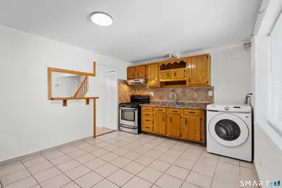 186 Court D Building 60, Bridgeport, CT 06610 - Photo 21