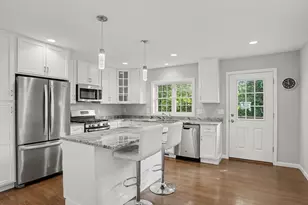 42 Chestnut St, Bethel, CT 06801 - Photo 5