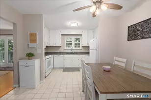34 Hawley Glen, Stratford, CT 06614 - Photo 5